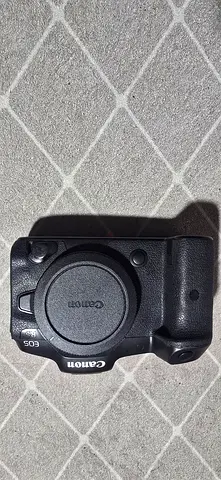 Canon EOS R5 body camera