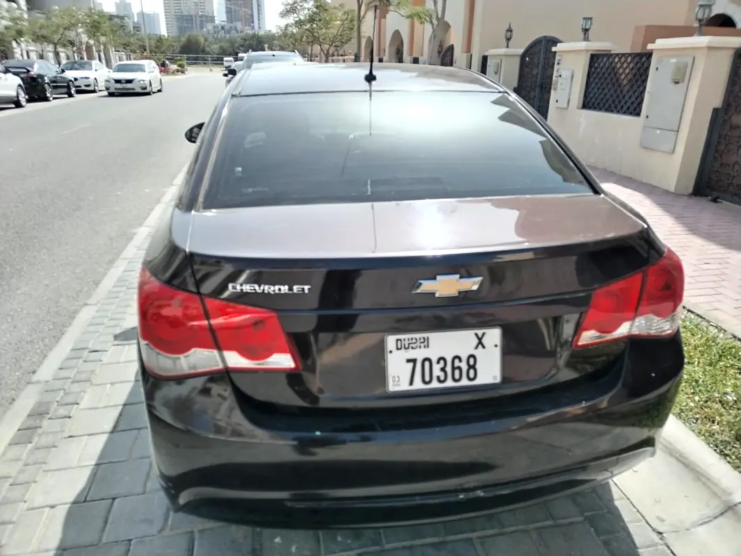 Chevrolet Cruze 2014 — photo 1 of 4