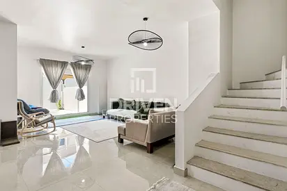 Fully Upgraded 5 BR | Perfect Family Home End Unit