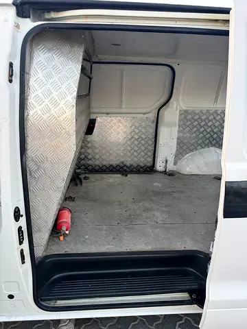 صورة 7 لـ 2018 Hyundai H1