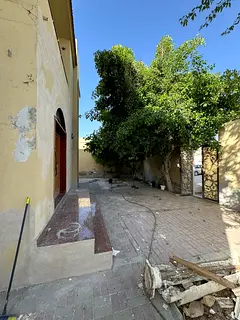 The most luxurious villa in the Al Sabkha area of Umm Khanoor, Sharjah, consists of 6 bedrooms