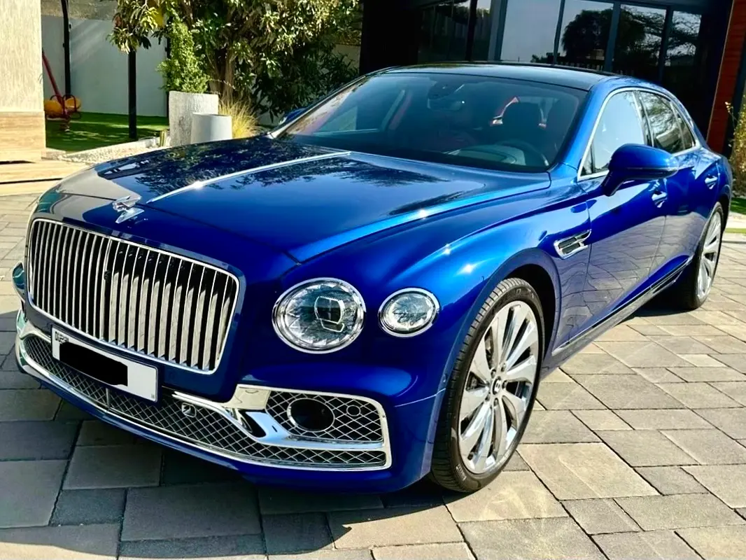 Bentley Flying Spur 2021 — photo 1 of 12