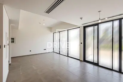 Ready to move in | Unique Layout | Prime Area