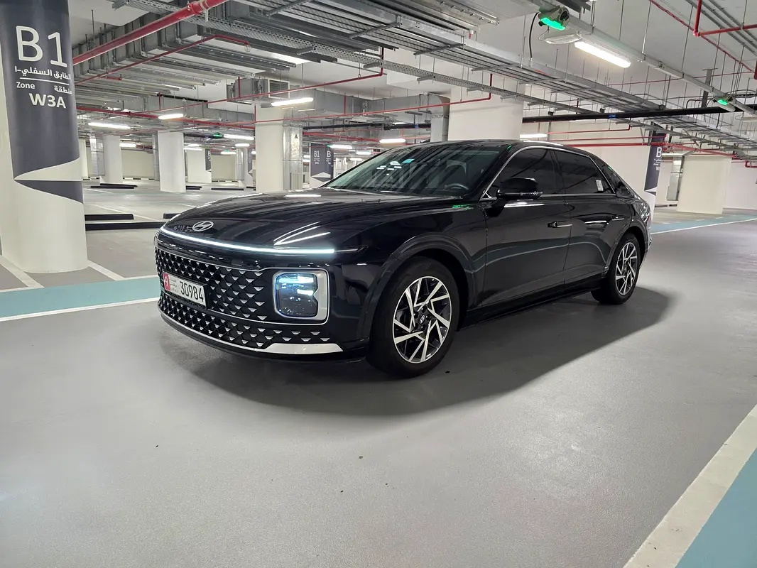 Hyundai Azera 2024 — photo 1 of 16