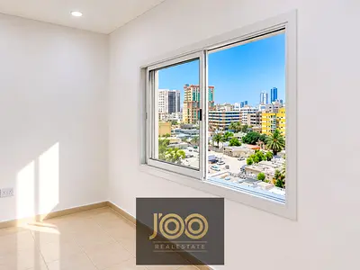 Central location | Large area | Close to exits and services | Excellent price