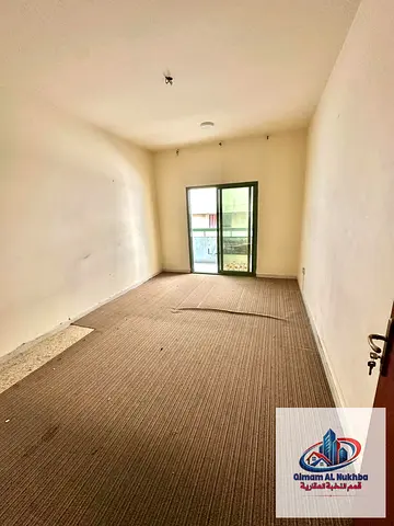غرفة وصالة مع بلكونة في القاسمية تكييف وغاز مركزي تشطيب مجاني قبل الاستلام وسهولة سداد وتأمين شيك قريب من الحديقة