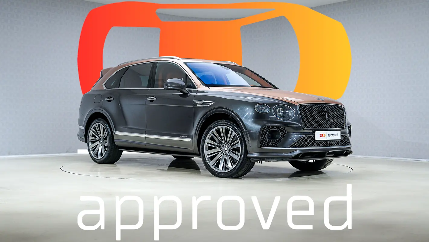 Bentley Bentayga 2022 — photo 1 of 11