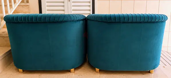 Urgent sale Pair of Teal Velvet Barrel Chairs with Gold Feet - Excellent Condition
