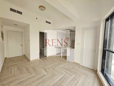 Bright 1BR + Study | Prime Location | Ready to Move In