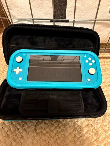 Nintendo switch lite (blue)  RIGHT TRIGGER NOT WORKING