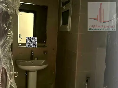💎 Prime Investment Direct from Owner | G+4 Commercial & Residential Building in Al Tallah 2 Near M