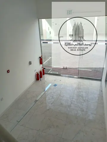 Shop for rent, 400 sq ft, in Al Jurf