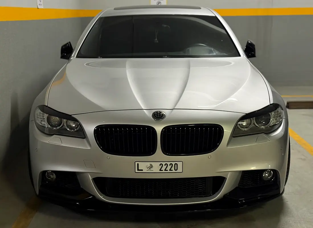 BMW 5-Series 2012 — photo 1 of 2