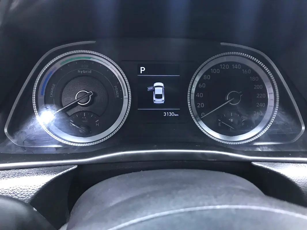 Hyundai Sonata 2021 — photo 1 of 15