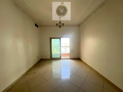 بلكون اطلاله مفتوحه / غرفه ماستر / تصديق ع المالك/ مساحات واسعه / باركن ترابي متوفر