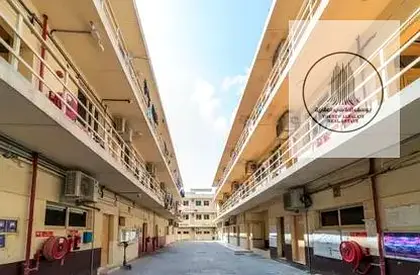 سكن عمال للبيع في عجمان الجرف2  38 غرفه مساحه 15الف قدم