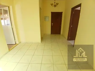 WOW \\ LOOK LIKE A SPACIOUS GORGEOUS APARTMENT \\ AT THE PRIME LOCATION \\ FAMILY BUILDING \\