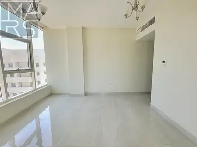 Charming 1-bedroom with balcony close to airport road