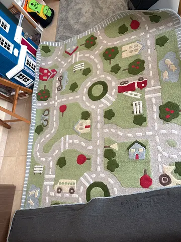 Kids play rug with roads and town layout - good condition ,, pottery barn