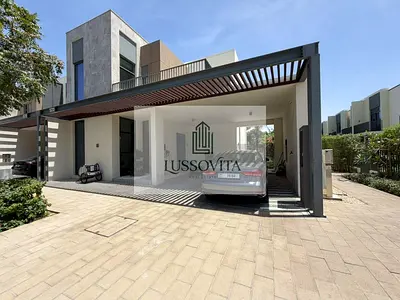4-BR Townhouse | Spacious Layout | Landscaped