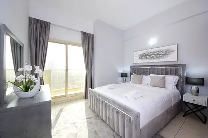 Summer Deal II Large Size Apartment II Well Maintained II Near Circle Mall