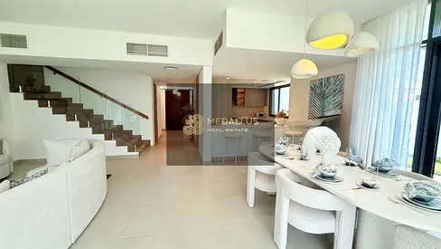 Ready to Move | Beachfront 4BR Villa | Freehold & Golden Visa