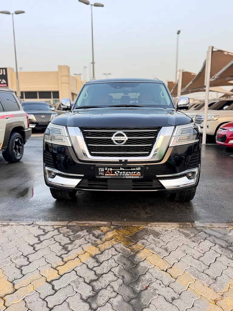 Nissan Patrol 2021 — photo 1 of 10