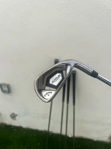 Set of Callaway Golf Irons (Mens) - Good Condition no 7 or 8