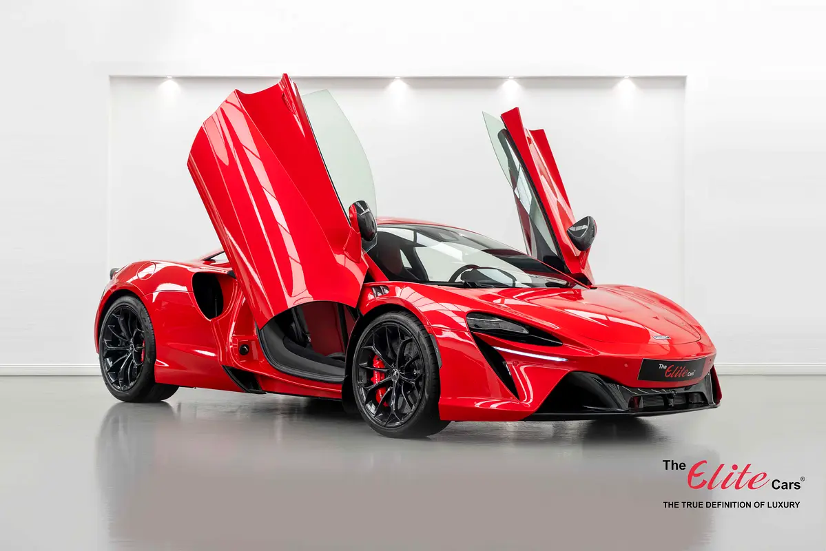 McLaren Artura 2024 — photo 1 of 13