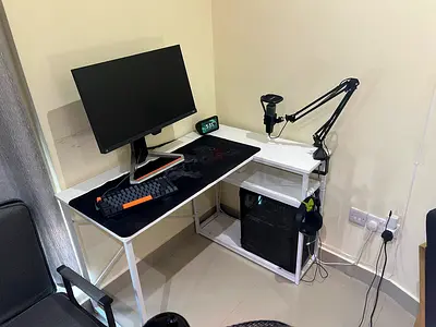 Study / Computer Desk L-Shape - AED 150 (negotiable)  URGENT