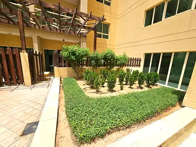 Spacious 1 BR | Private Garden | Available July 19