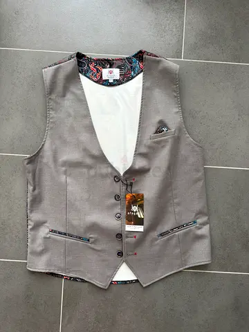 NEW with tags vest from ARAGAZA BARCELONA, size: L