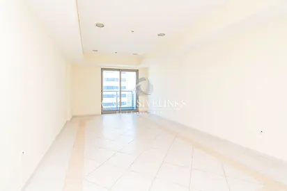 Spacious 2BR | Prime Marina Location | Mid Floor
