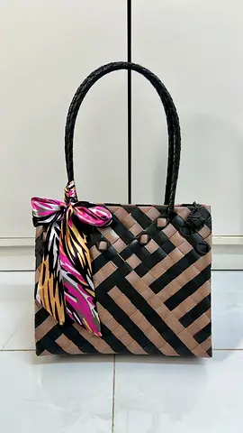Brandnew Stylish Handbag