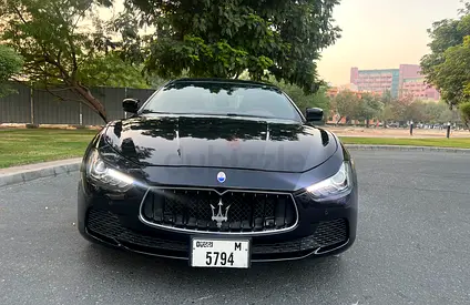 Maserati in the best color, Lady driven
