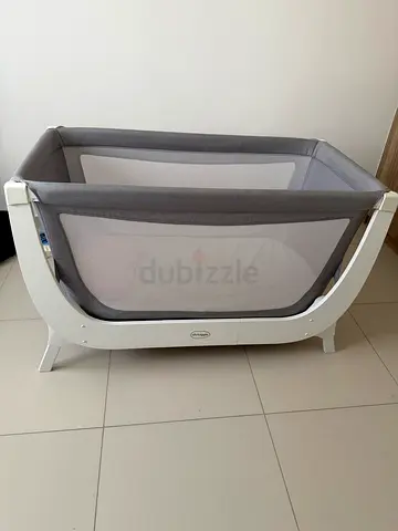 Portable Baby Bassinet / Playpen - Light Grey (Good Condition)