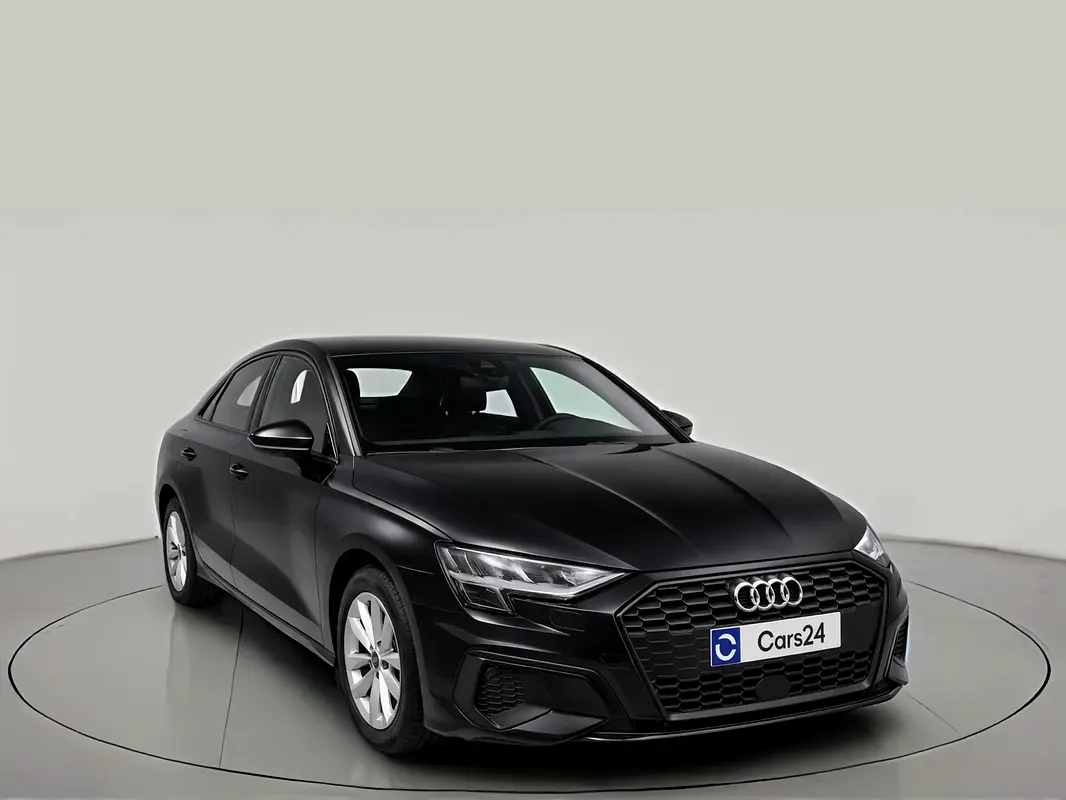 Audi A3 2024 — photo 1 of 13