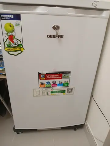 !!!GEEPAS Upright Freezer FOR SALE!!!