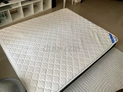King size mattress in excellent condition
