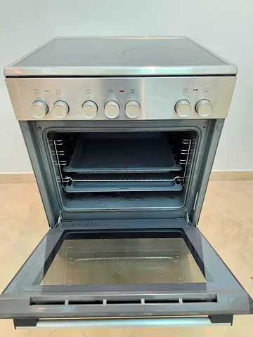 Free Standing bosch  Electric Cooker with Ceramic Hob and Oven