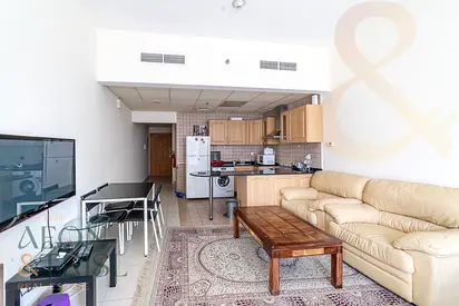 Fully Furnished | Ready to Move Studio | Mid Floor
