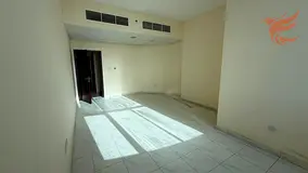 Sea View 2 BHK Apartment | 4-6 Cheques Acceptable