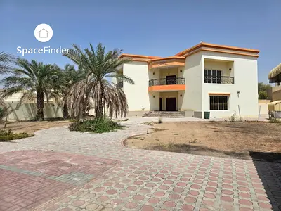 7 Bedroom villa | Prime Loction | Nad Al Hamar