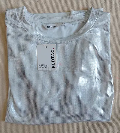 بلوزة نسائية قماش معدني.        Silver metallic - womens top (brand new, REDTAG). Size UK10