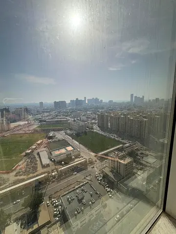 ستوديو واسع للإيجار في  فى تاور ابراج الهوريزان| تشطيب أنيق | موقع مميز قريب من جميع الخدمات | 23 ألف سنويًا | الدفع على 4 أو 6 دفعات | التأمين شيك