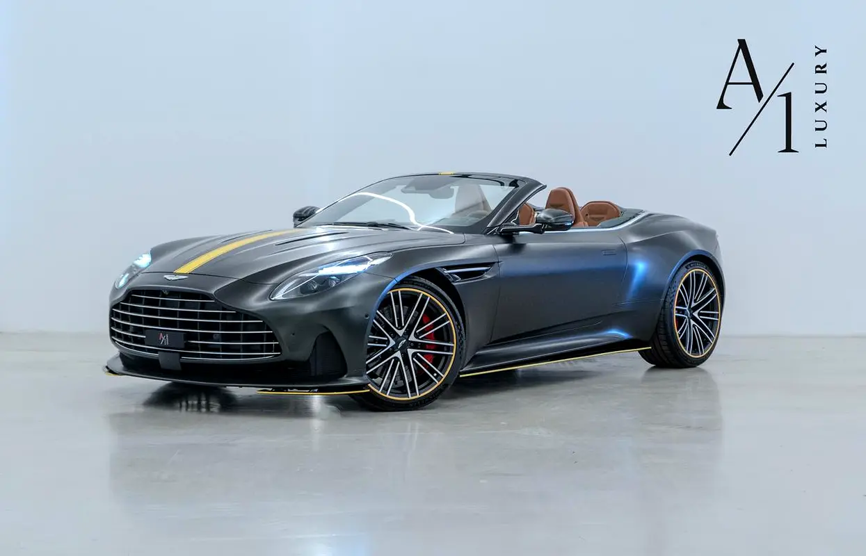 Aston Martin DB12 2025 — photo 1 of 17