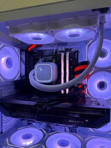 RTX 5070 + 7800X3D Gaming PC