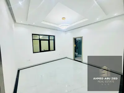 5 spacious master bedrooms Large living room with a modern design Luxurious majlis with elegant finishes Separate maid's room Practical, modern kitche