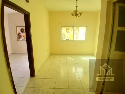 Ready to move apartment available prime location with wardrobe near safari Mall