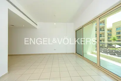Vacant l Unfurnished l Large Layout